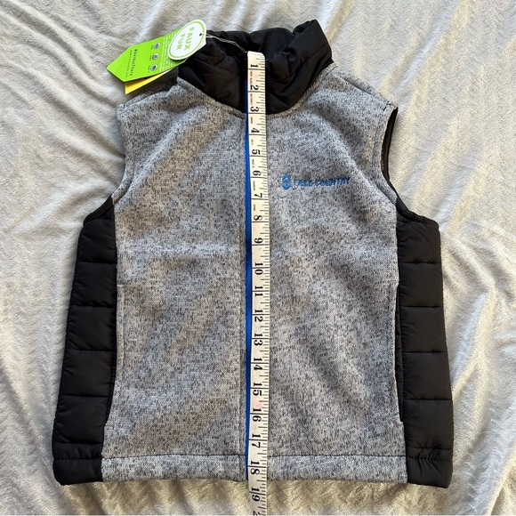 NWT Free Country Hybrid Boy’s Grey Vest Size 7/8 - Picture 4 of 6